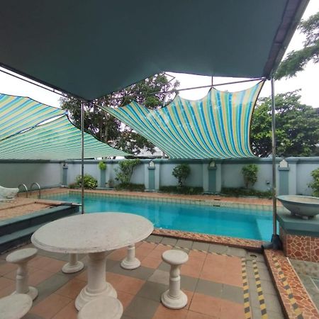 Vila Princess,Sentul 4Bedroom Dan Tenda Camping,Private Pool, Tenis Meja, Mini Billiard, Karaoke, Ayunan,Bbq, 08Satu3 80Satu6 4Satu5Satu Bogor Exterior photo