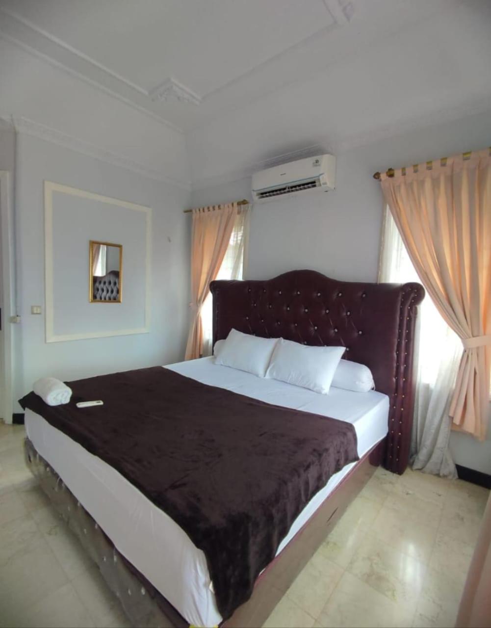 Vila Princess,Sentul 4Bedroom Dan Tenda Camping,Private Pool, Tenis Meja, Mini Billiard, Karaoke, Ayunan,Bbq, 08Satu3 80Satu6 4Satu5Satu Bogor Exterior photo