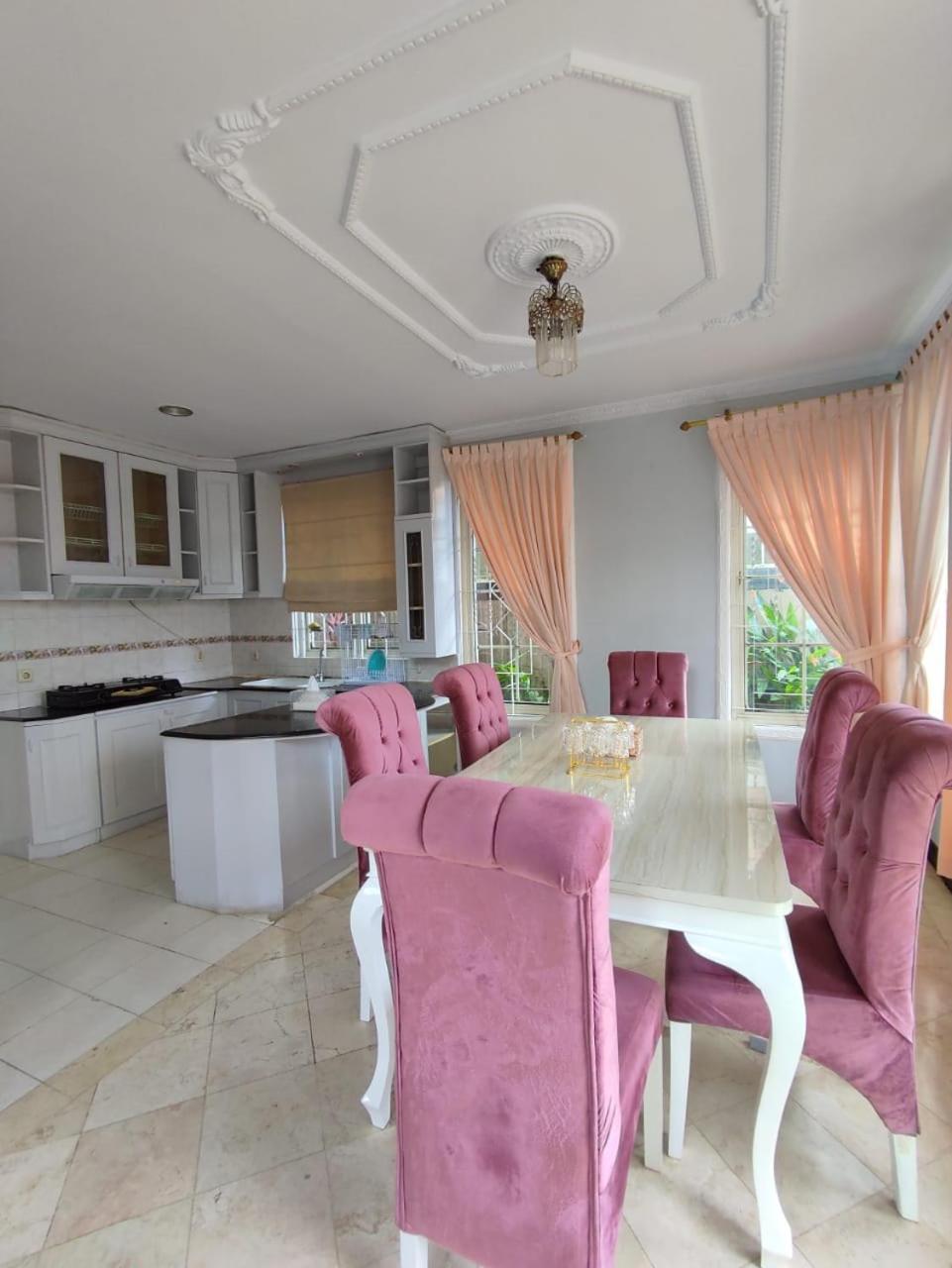 Vila Princess,Sentul 4Bedroom Dan Tenda Camping,Private Pool, Tenis Meja, Mini Billiard, Karaoke, Ayunan,Bbq, 08Satu3 80Satu6 4Satu5Satu Bogor Exterior photo