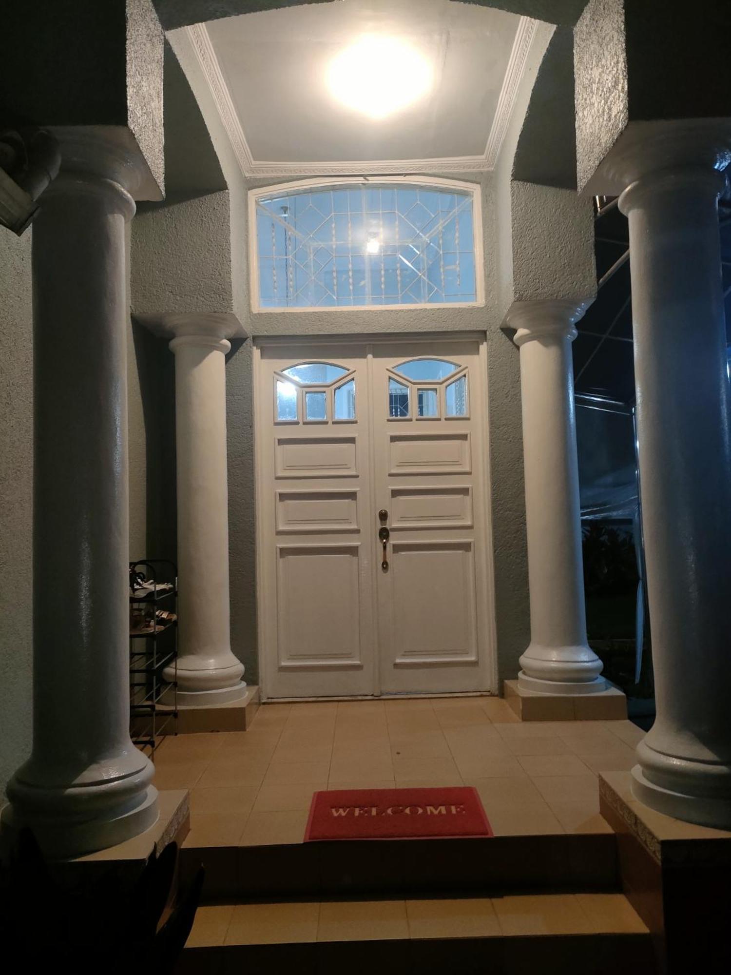 Vila Princess,Sentul 4Bedroom Dan Tenda Camping,Private Pool, Tenis Meja, Mini Billiard, Karaoke, Ayunan,Bbq, 08Satu3 80Satu6 4Satu5Satu Bogor Exterior photo
