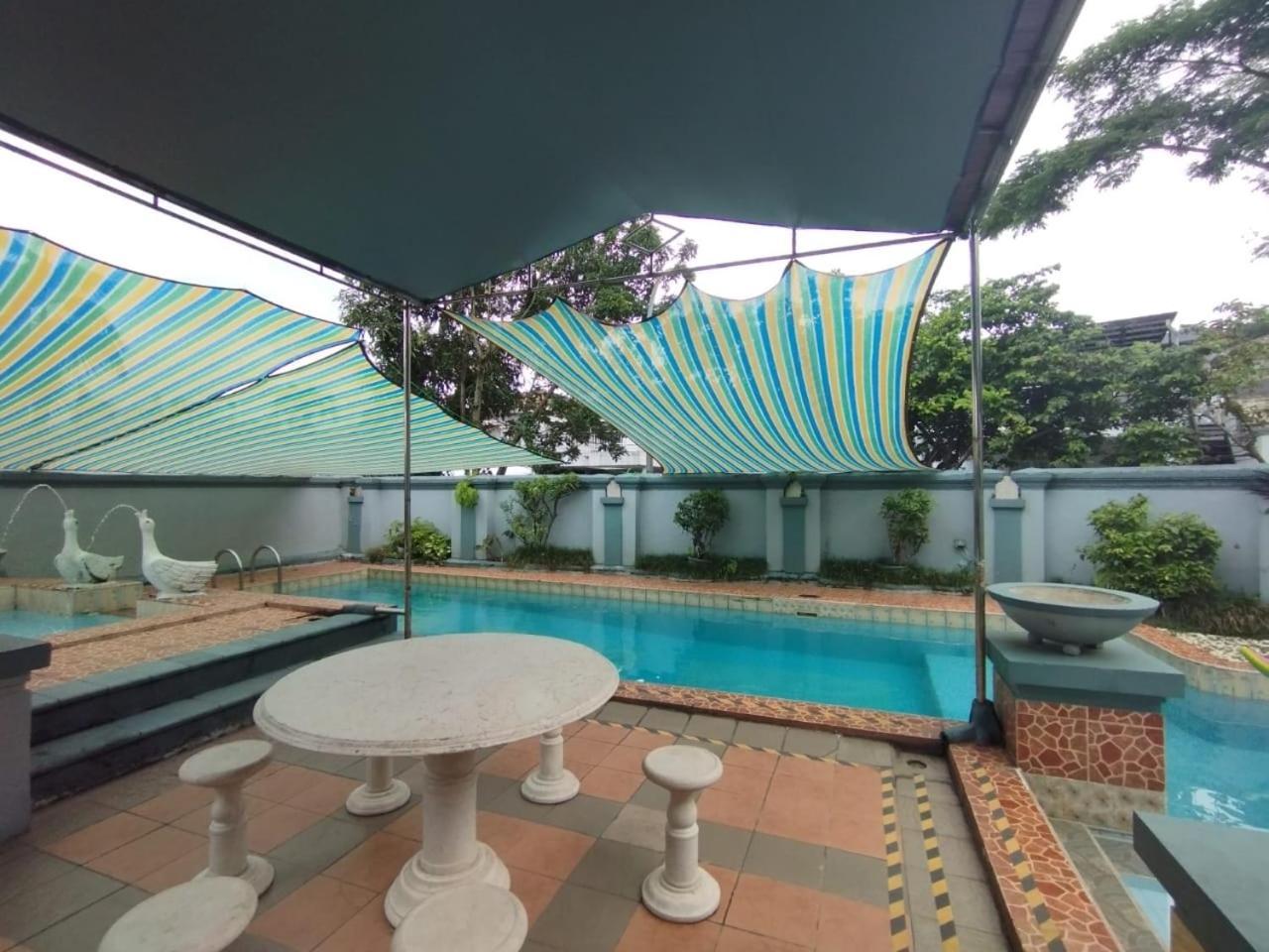 Vila Princess,Sentul 4Bedroom Dan Tenda Camping,Private Pool, Tenis Meja, Mini Billiard, Karaoke, Ayunan,Bbq, 08Satu3 80Satu6 4Satu5Satu Bogor Exterior photo
