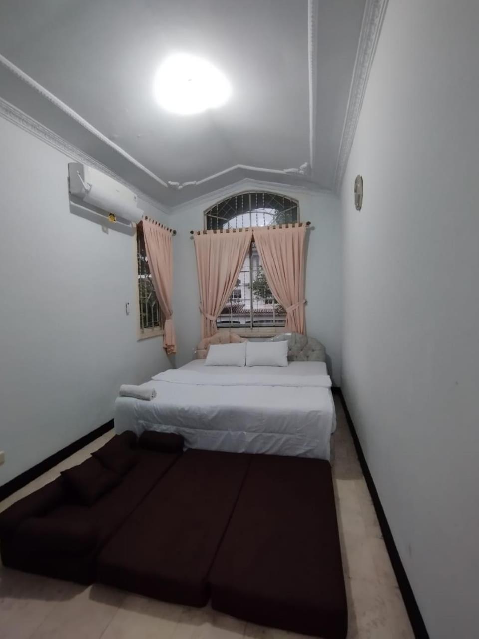 Vila Princess,Sentul 4Bedroom Dan Tenda Camping,Private Pool, Tenis Meja, Mini Billiard, Karaoke, Ayunan,Bbq, 08Satu3 80Satu6 4Satu5Satu Bogor Exterior photo