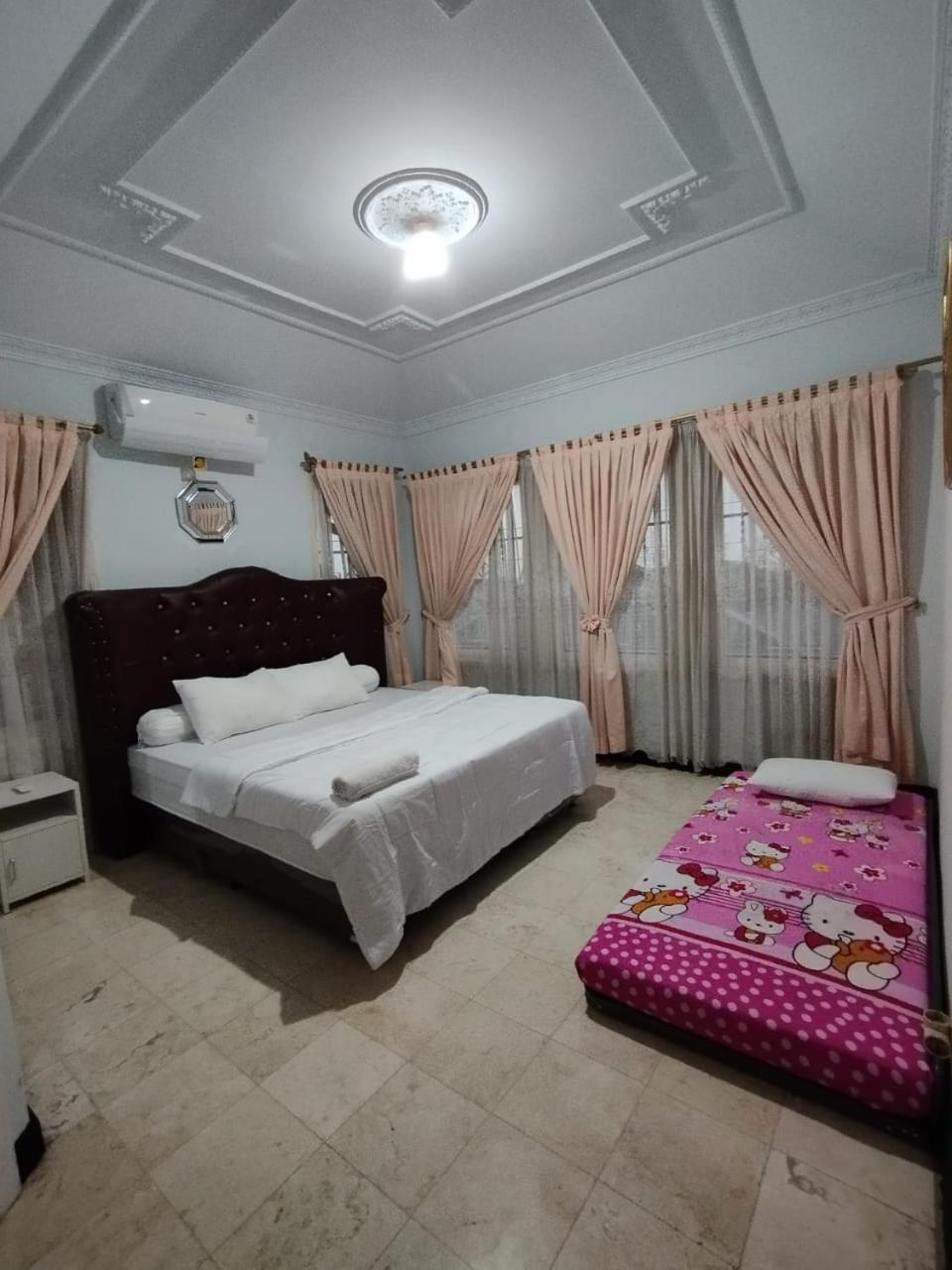 Vila Princess,Sentul 4Bedroom Dan Tenda Camping,Private Pool, Tenis Meja, Mini Billiard, Karaoke, Ayunan,Bbq, 08Satu3 80Satu6 4Satu5Satu Bogor Exterior photo
