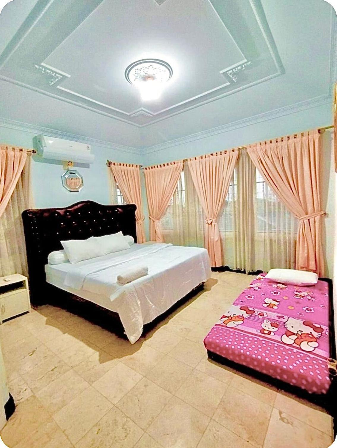 Vila Princess,Sentul 4Bedroom Dan Tenda Camping,Private Pool, Tenis Meja, Mini Billiard, Karaoke, Ayunan,Bbq, 08Satu3 80Satu6 4Satu5Satu Bogor Exterior photo