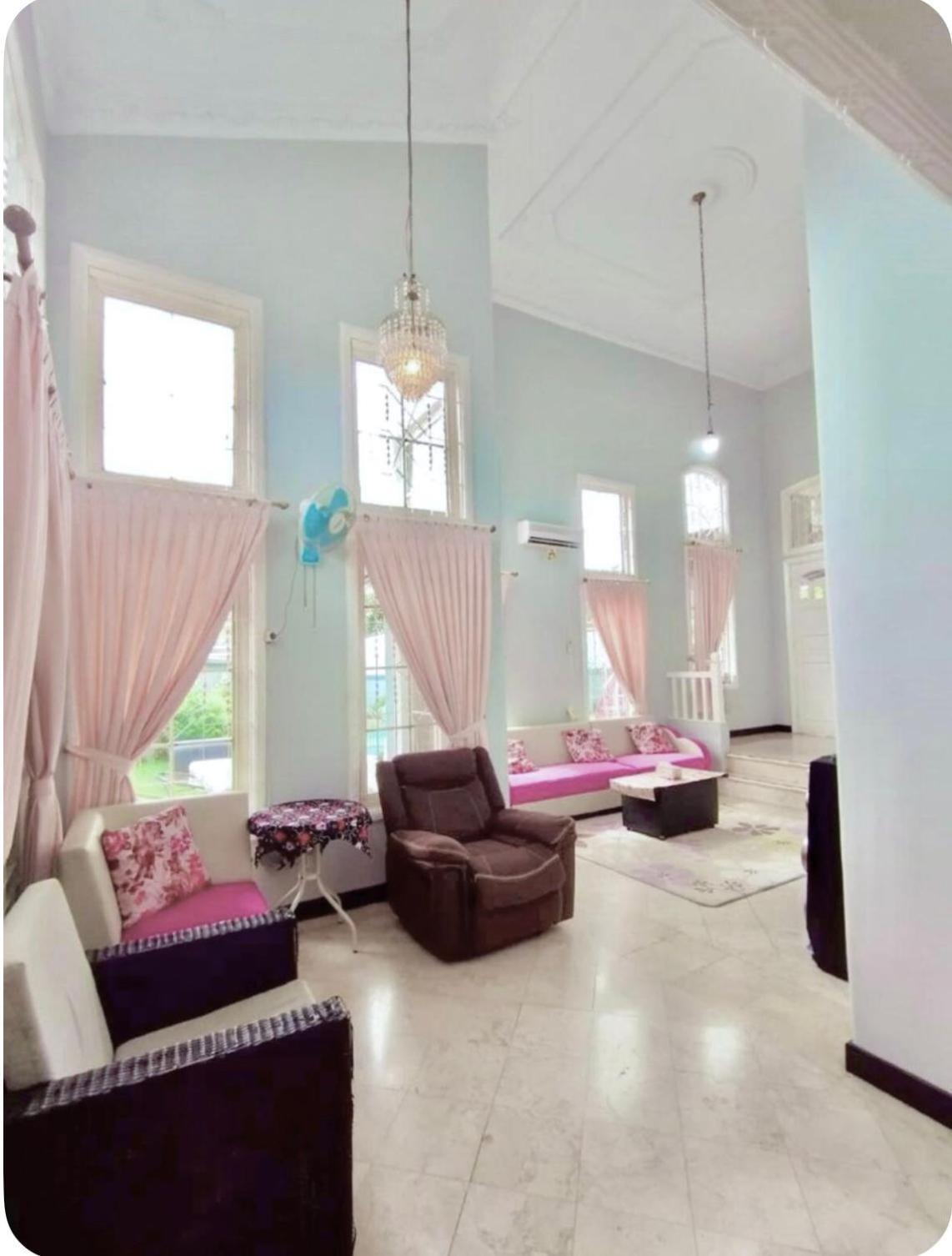 Vila Princess,Sentul 4Bedroom Dan Tenda Camping,Private Pool, Tenis Meja, Mini Billiard, Karaoke, Ayunan,Bbq, 08Satu3 80Satu6 4Satu5Satu Bogor Exterior photo