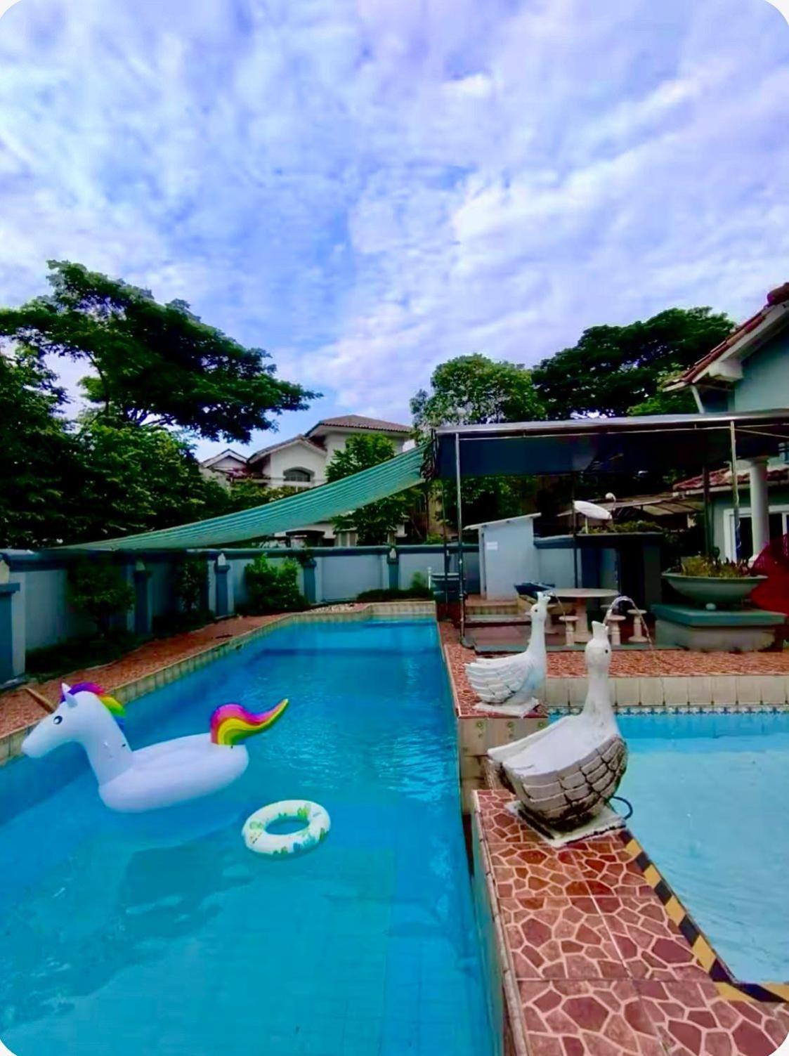 Vila Princess,Sentul 4Bedroom Dan Tenda Camping,Private Pool, Tenis Meja, Mini Billiard, Karaoke, Ayunan,Bbq, 08Satu3 80Satu6 4Satu5Satu Bogor Exterior photo